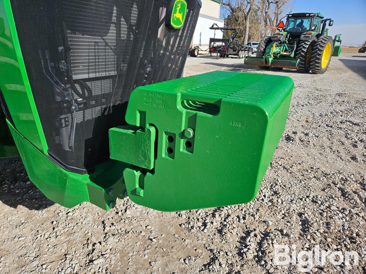 2022-john-deere-8r-410-image-11