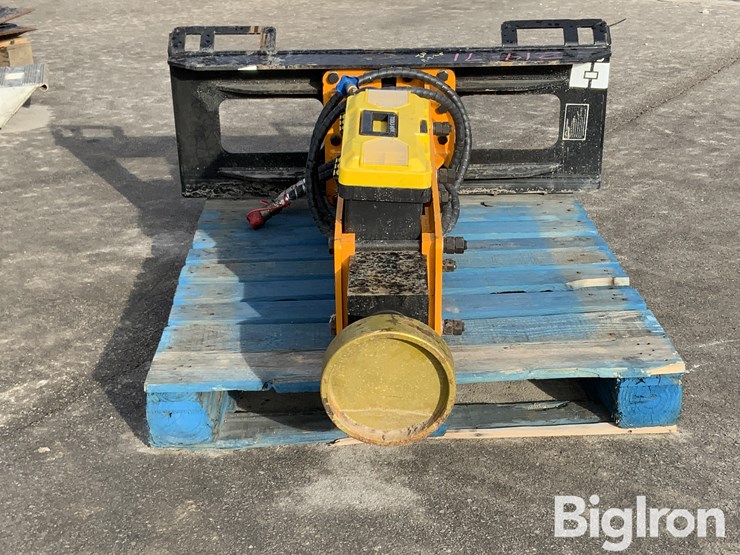 2025-giyi-d680-skid-steer-pile-hammer-(driver)-image-2