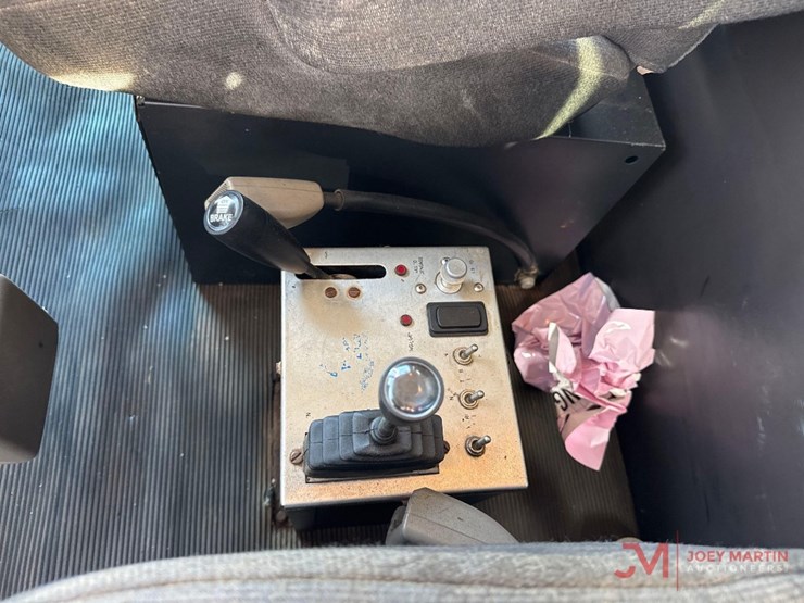 2013-kenworth-t800-image-34