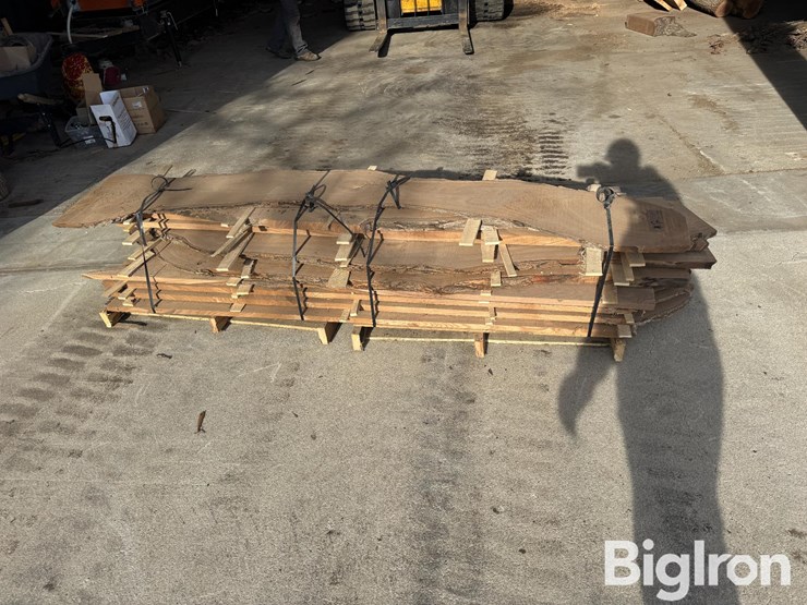 walnut-lumber-image-2