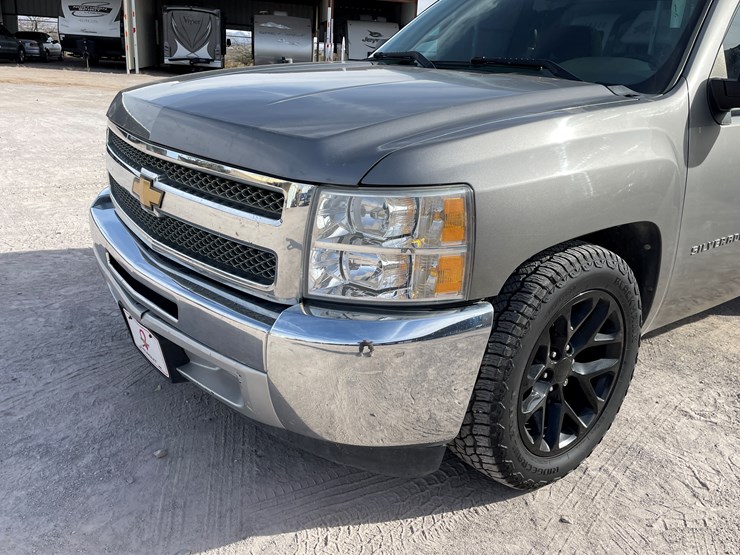 #104-•-2012-chevy-silverado-(salvaged-nm-title)-image-19