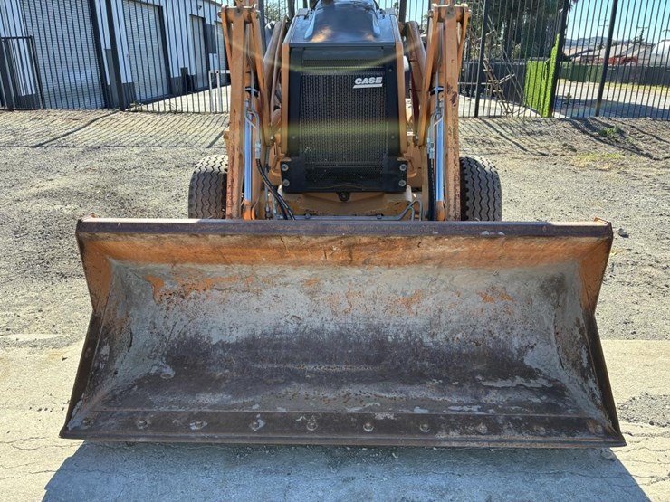 2004-case-580m-image-7