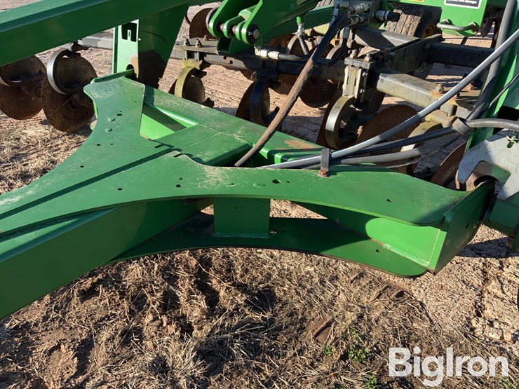 2014-john-deere-2700-image-13