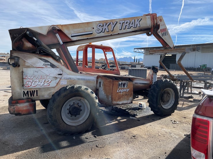 2003-sky-trak-8042-image-3