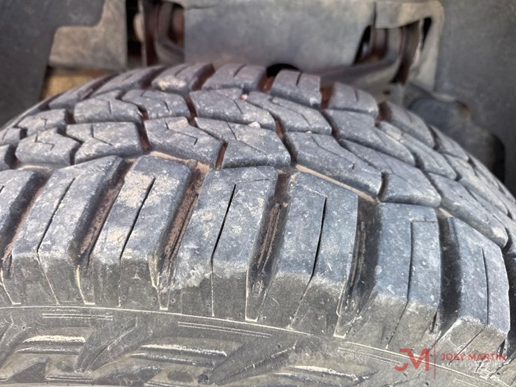 2012-gmc-sierra-2500-image-15