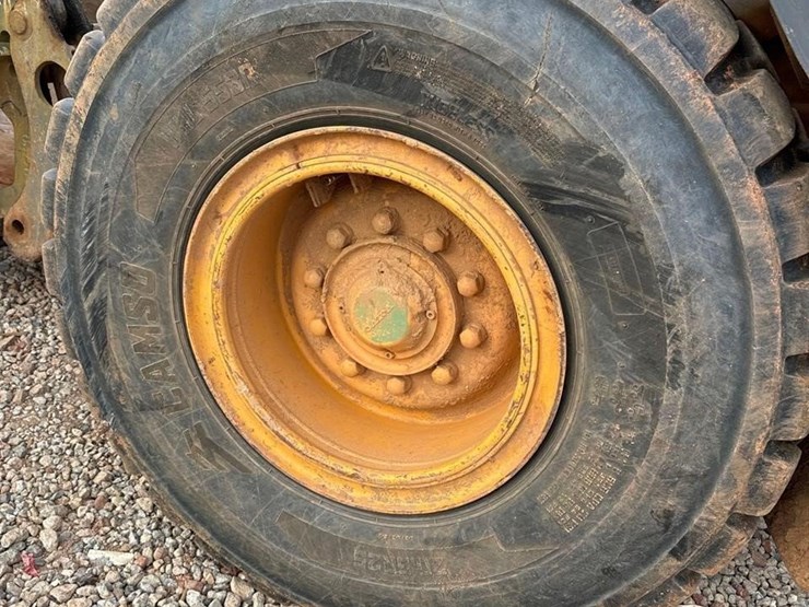 2011-volvo-l60f-image-14