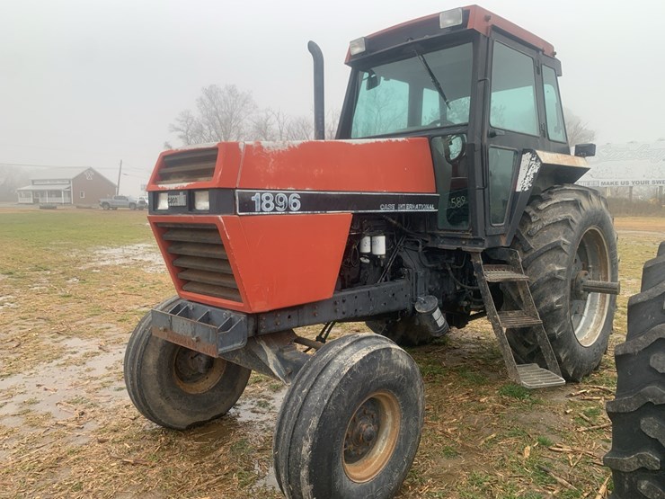 case-ih-1896-image-1