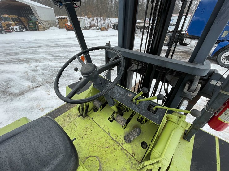 #112-•-clark-lp-forklift-(denmark,-wi)-image-40