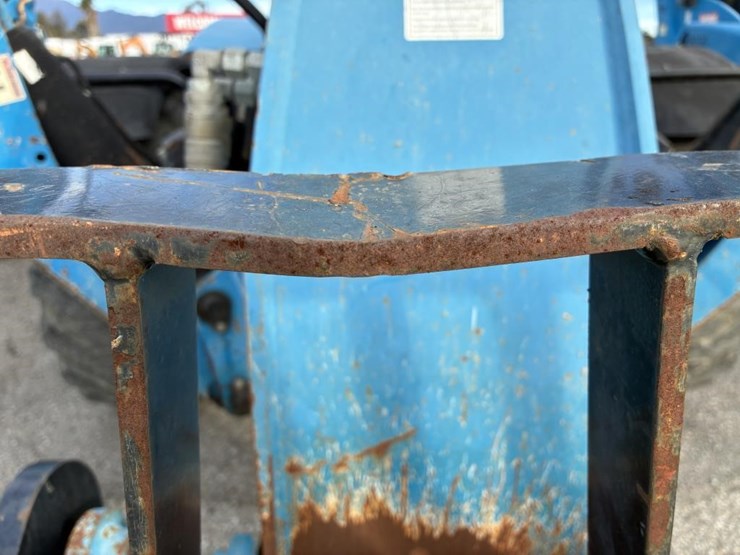 2015-genie-gth-10telescopic-reach-lift-image-22