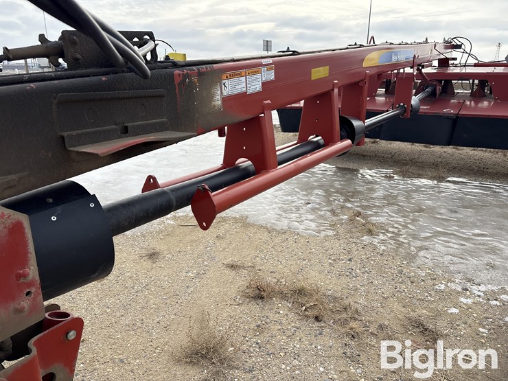 2011-new-holland-h7460-image-13