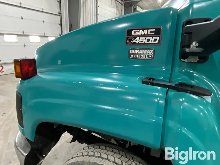 2003-gmc-topkick-image-15