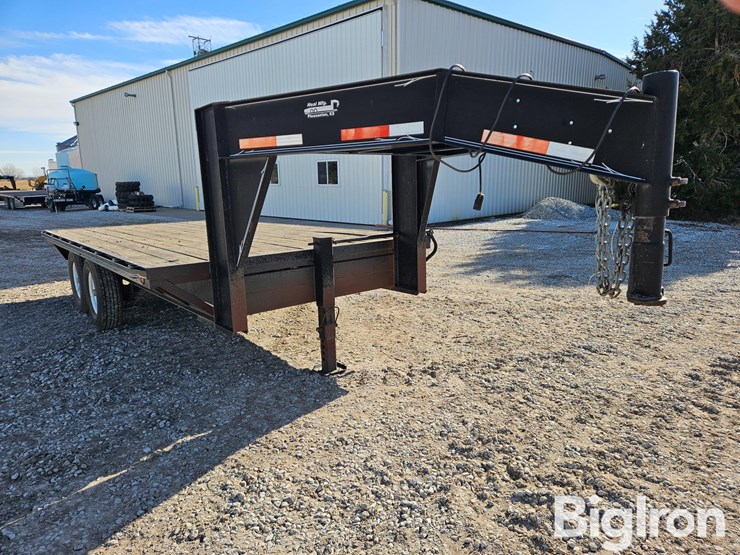 2008-neal-t/a-16'-gooseneck-flatbed-trailer-image-3