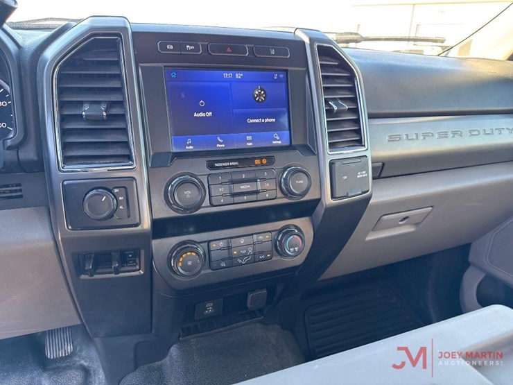 2020-ford-f250-xlt-image-19