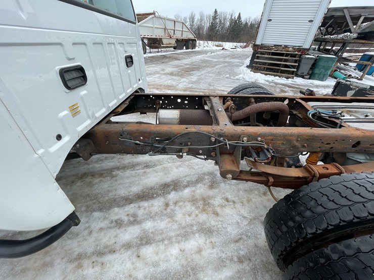 2006-ford-f550-xl-image-39