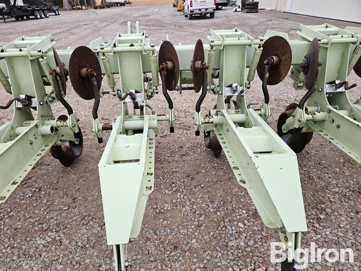 orthman-835-002-8r30-high-clearance-cultivator-image-20