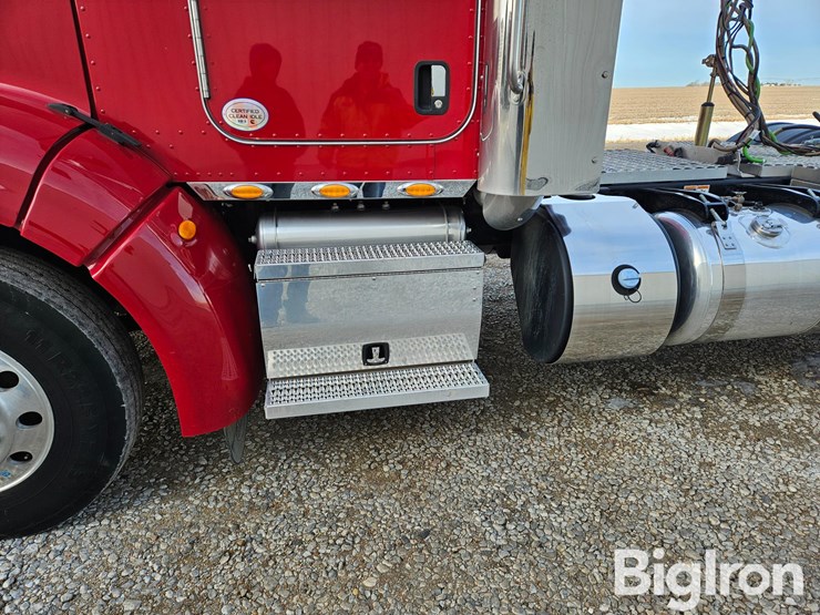 2013-peterbilt-386-image-14