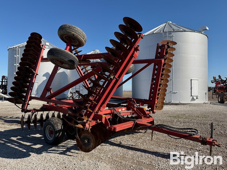 case-ih-3950-image-3