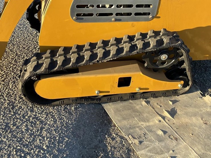 2025-aboss-gh350-skid-steertrack-loader-image-8