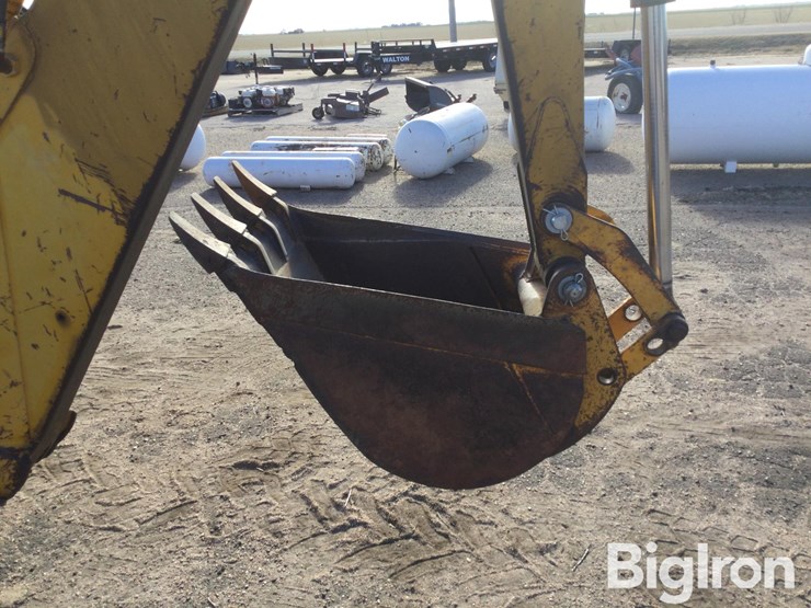 1980-deere-310a-image-15