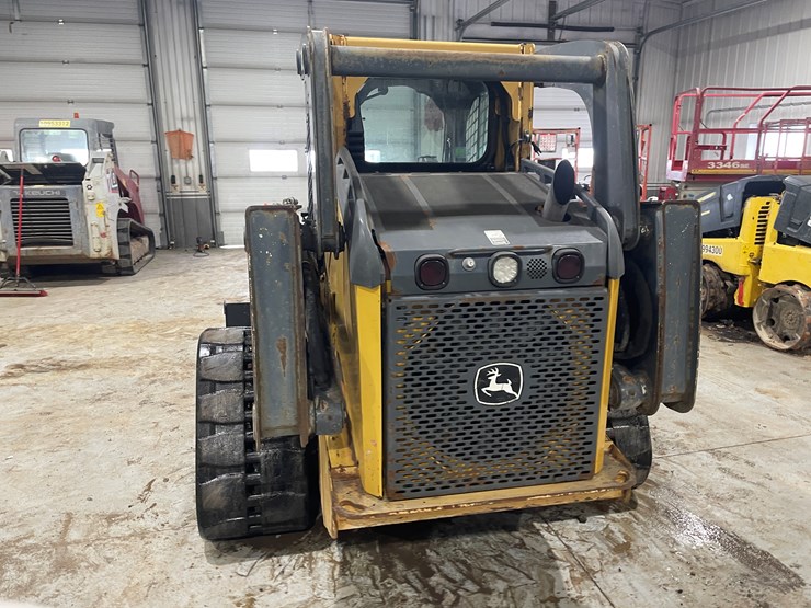 2011-john-deere-329d-image-9