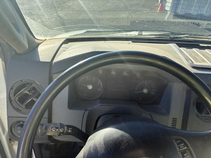 2015-ford-f750-image-11