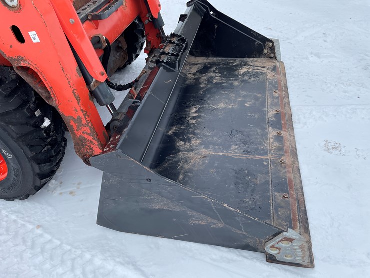 2022-kubota-ssv65-image-32