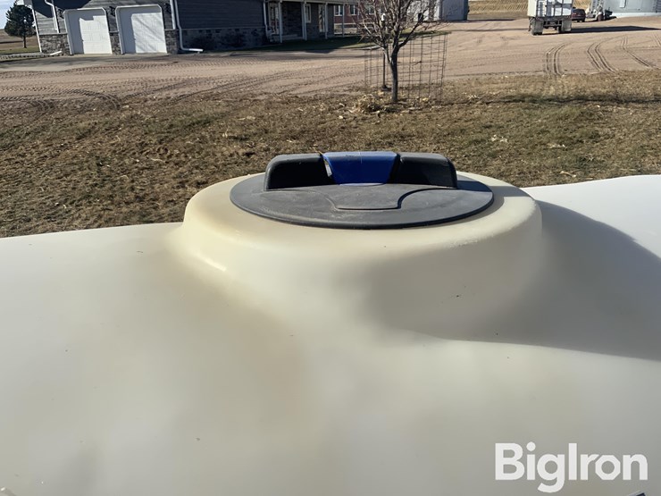 john-deere-8235r-image-17