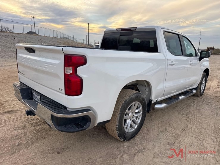 2020-chevrolet-1500-image-2