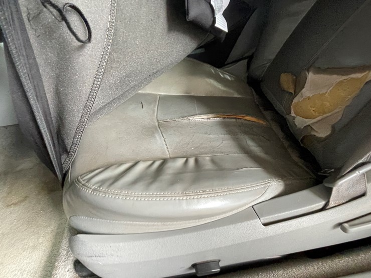 #108-•-2008-chrysler-sebring-(nm-title-in-delay)-image-36