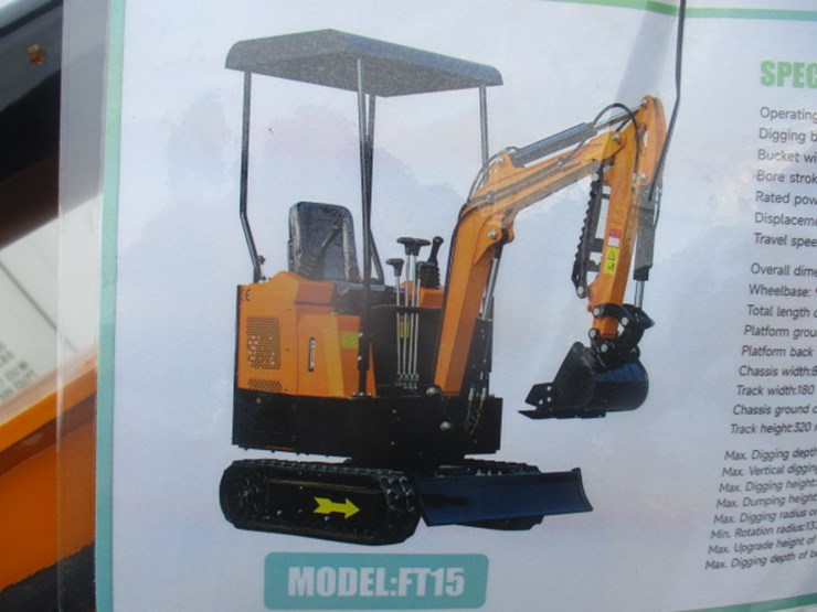 #6597-•-future-ft15-mini-excavator-13.5hp-gas-engine,-rubber-track,16in-digging-bucket,-hydraulic-plumbing,-bulldozer-blade,-manual-thumb-image-5