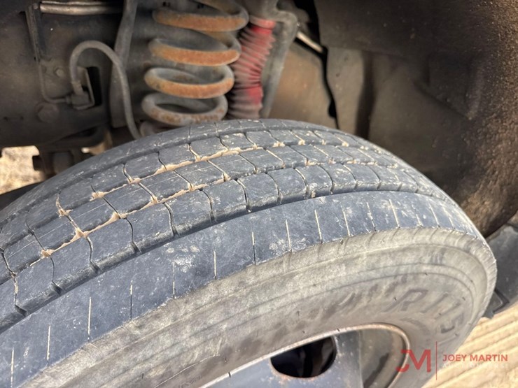 2016-ford-f550-xl-image-6