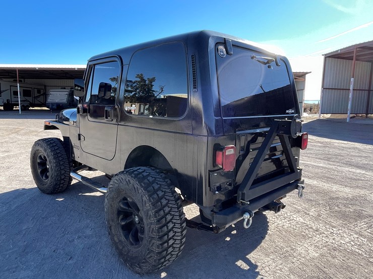 1995-jeep-wrangler-image-105