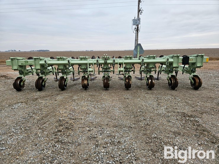 orthman-835-002-8r30-high-clearance-cultivator-image-2