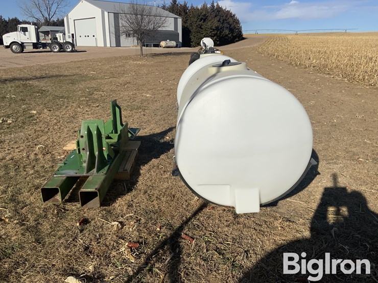 john-deere-8235r-image-8