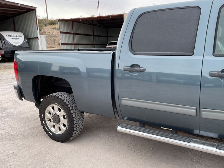 2011-chevrolet-silverado-2500hd-lt-image-29