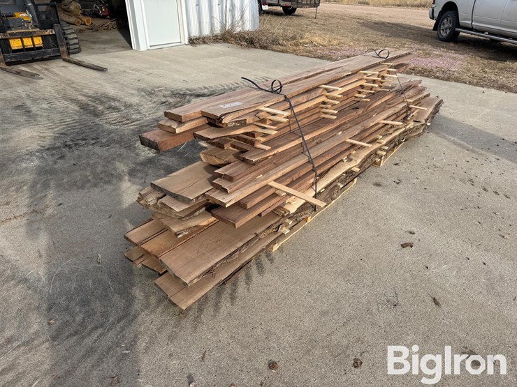 walnut-lumber-image-1