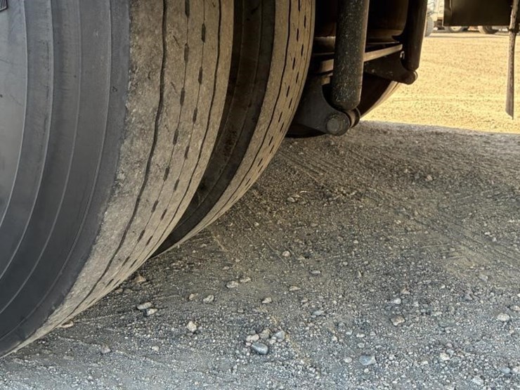 2017-ford-f650-image-7