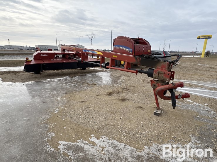 2011-new-holland-h7460-image-3