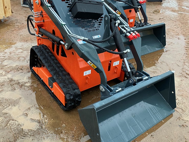 #152-•-2025-land-hero-mini-skid-steer-loader-(mosinee,-wi)-image-3