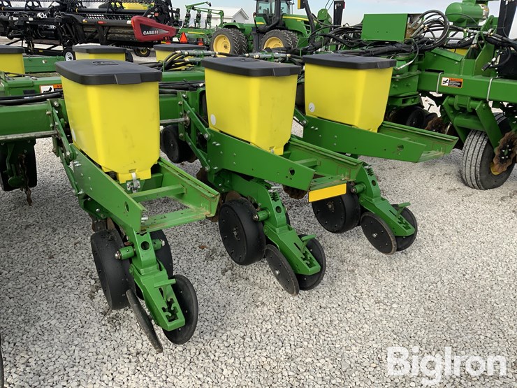 2013-john-deere-1770nt-image-19