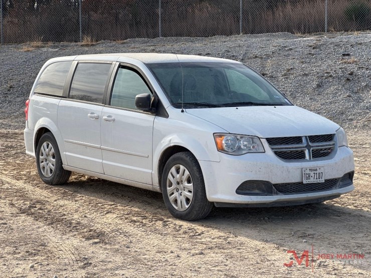 2017-dodge-grand-caravan-image-1