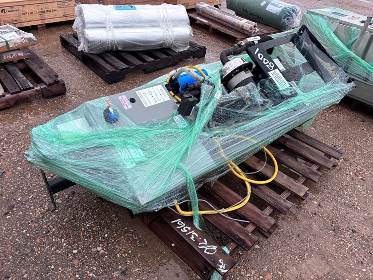 #8001-•-pallet-with-system-test-valve-machine-image-1