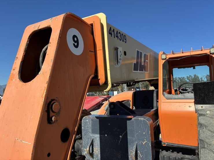 2006-jlg-g9-43a-image-8