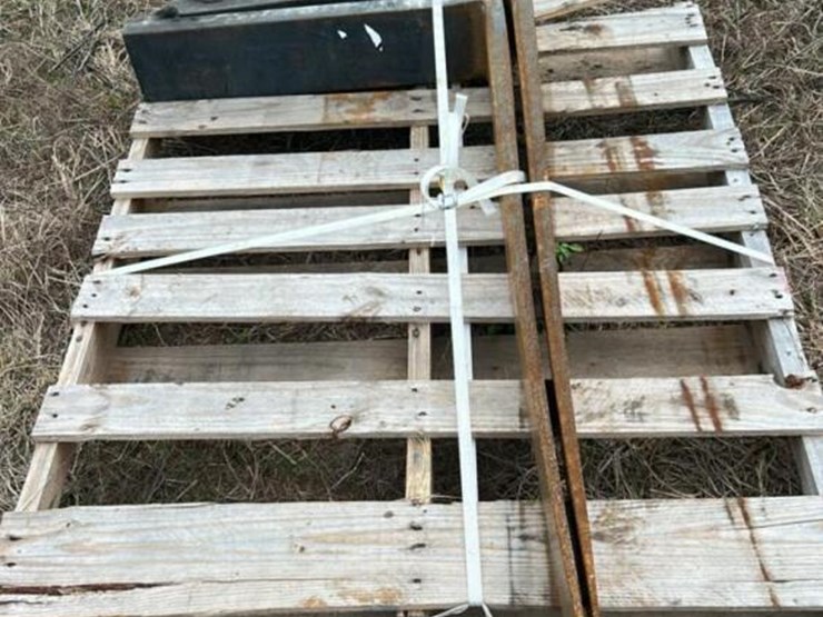 set-of-48"-pallet-forks-image-1