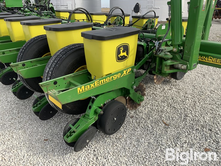 2013-john-deere-1770nt-image-15