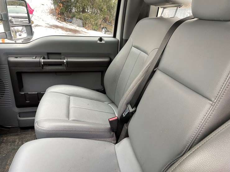 #330-•-2012-f350-super-duty-cab-and-chassis-pickup-(has-wi-title)(custer,-wi)-image-65