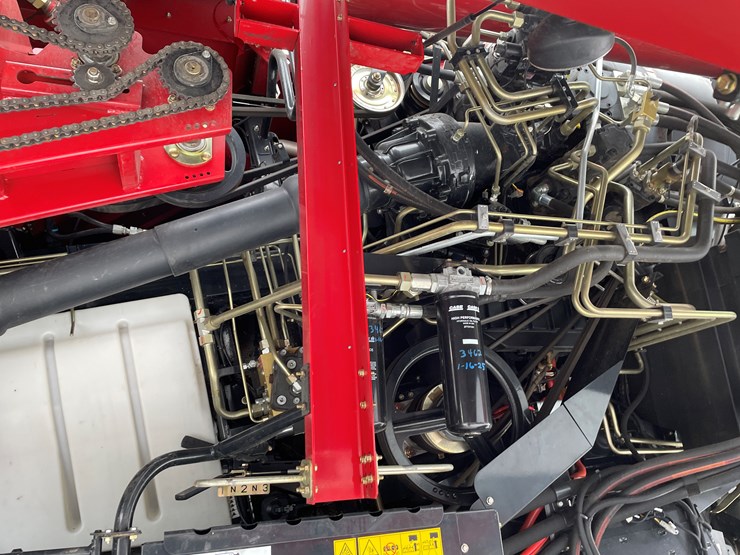 2017-case-ih-7240-image-48