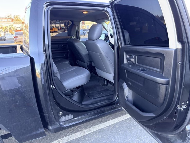 2017-dodge-1500-image-11