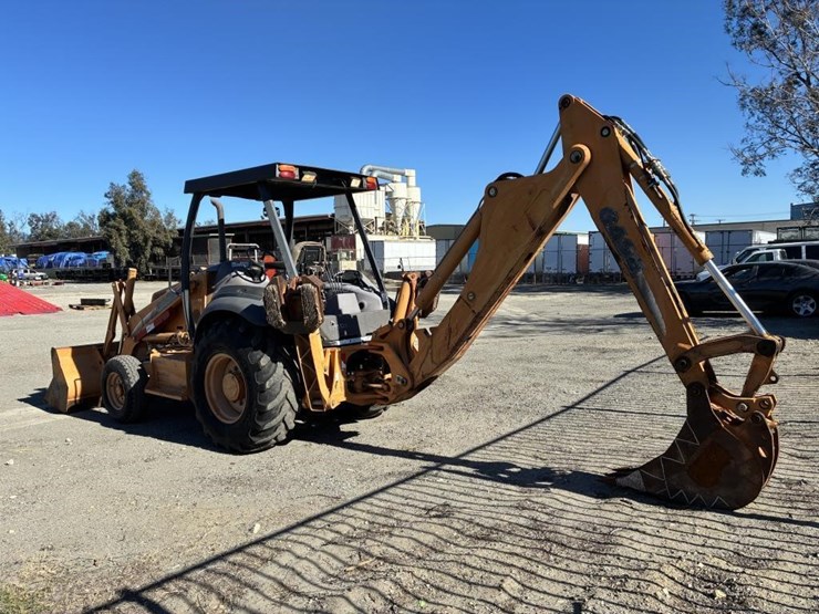 2004-case-580m-image-4