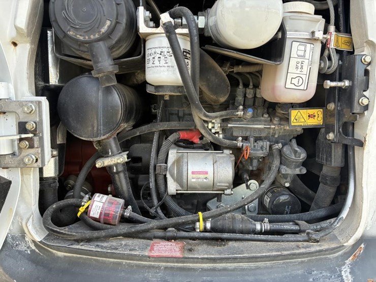 2021-bobcat-e20-image-14